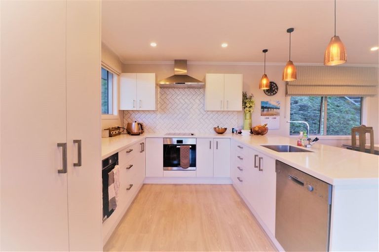 Photo of property in 16 De La Mare Place, Frankton, Queenstown, 9300