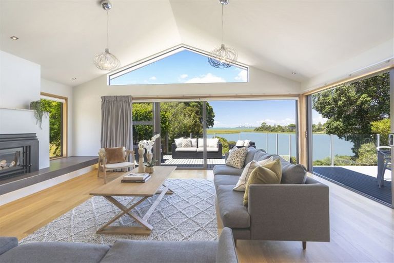 Photo of property in 163 West Harbour Drive, West Harbour, Auckland, 0618