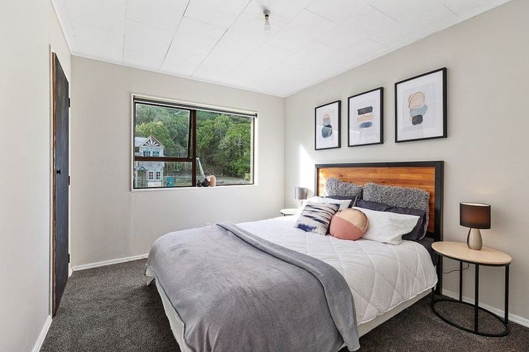 Photo of property in 43 Mercury Way, Whitby, Porirua, 5024