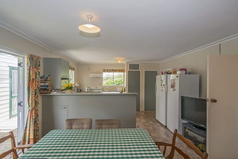 Photo of property in 14 Hamilton Crescent, Whitianga, 3510