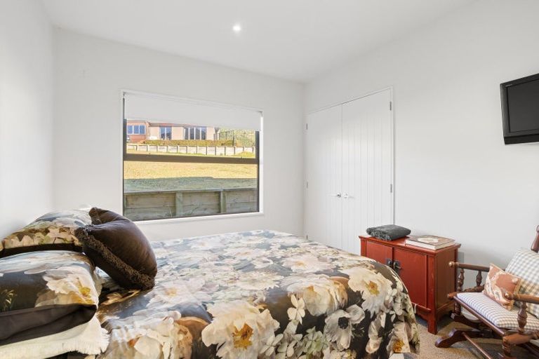 Photo of property in 16 Harbour View Heights, Picton, 7220