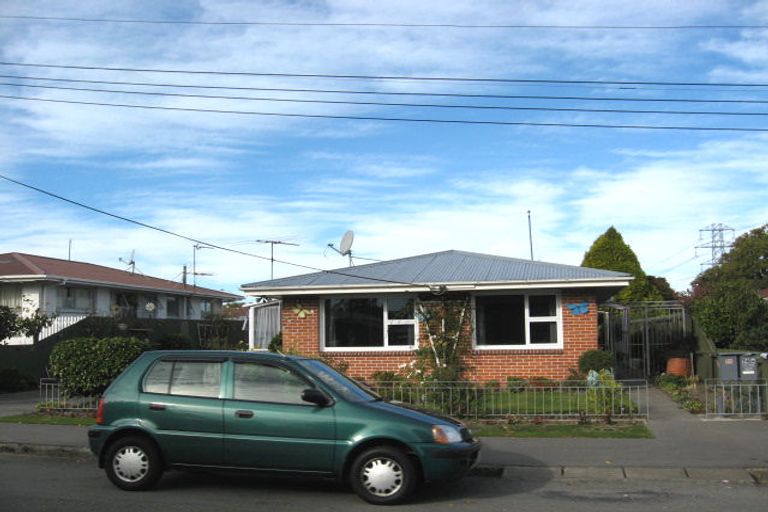 Photo of property in 74 Epsom Road, Sockburn, Christchurch, 8042