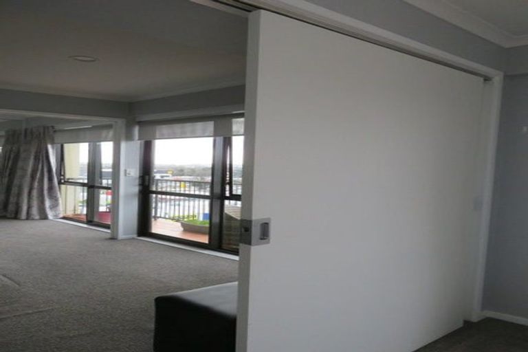 Photo of property in The Rennaissance, 12k/18 Ronwood Avenue, Manukau, Auckland, 2104