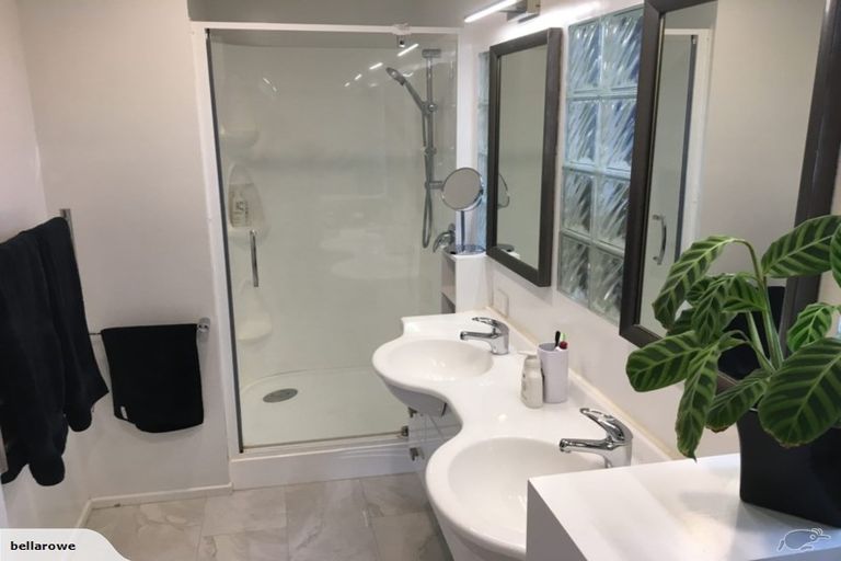 Photo of property in 85 Exmouth Road, Northcote, Auckland, 0627