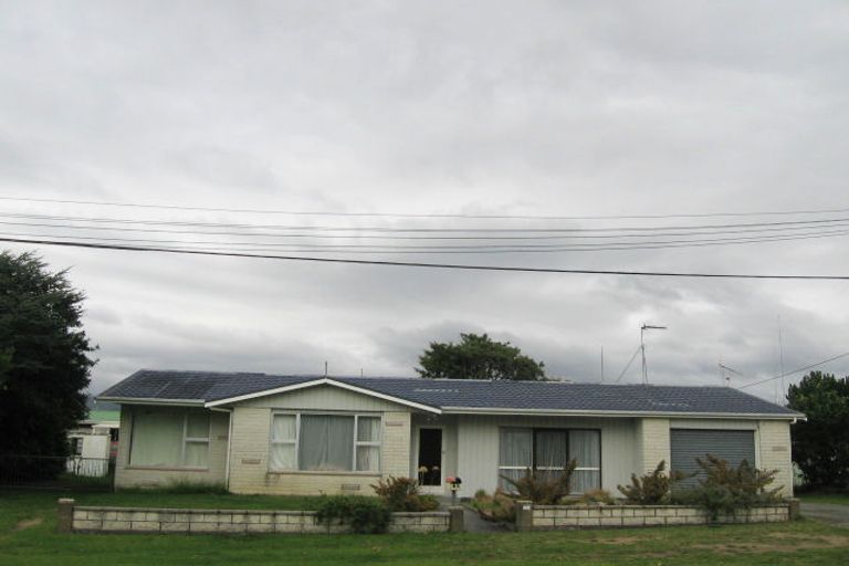 Photo of property in 65 Bluegum Road, Paraparaumu Beach, Paraparaumu, 5032