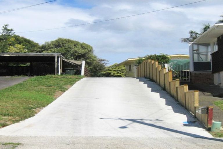 Photo of property in 52 Cardiff Road, Pakuranga, Auckland, 2010