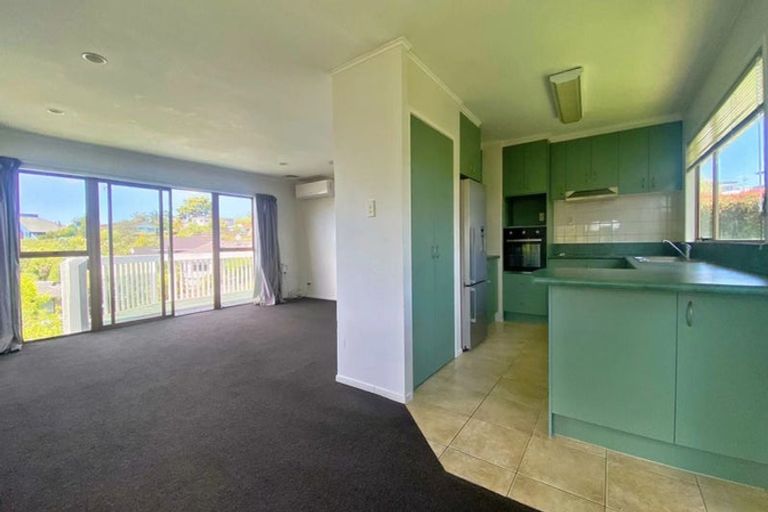 Photo of property in 2/14 Tudor Place, Mairangi Bay, Auckland, 0630