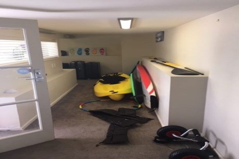 Photo of property in 3 Douglas Street, Paraparaumu Beach, Paraparaumu, 5032