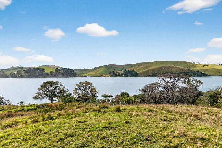 Photo of property in 397 Pahi Road, Pahi, Paparoa, 0571