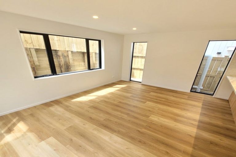 Photo of property in 76c Chartwell Avenue, Glenfield, Auckland, 0629