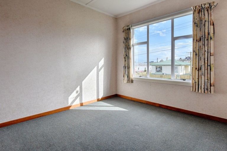 Photo of property in 135 Broughton Street, Gore, 9710