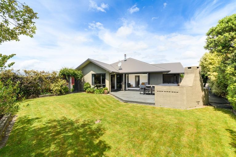Photo of property in 57 Chestnut Close, Kelvin Grove, Palmerston North, 4414