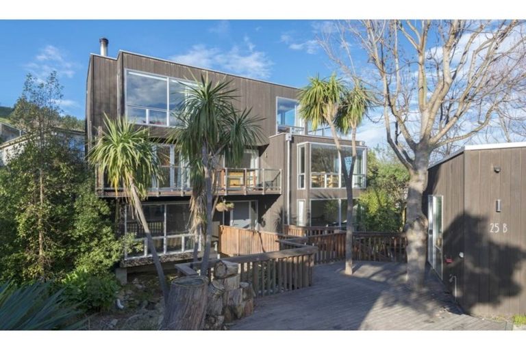 Photo of property in 25b Bayview Place, Cass Bay, Lyttelton, 8082