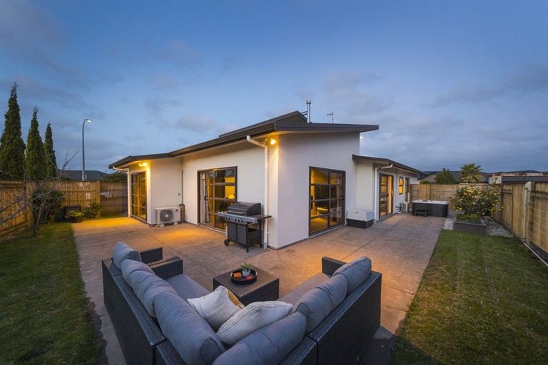 Photo of property in 6 Brooklyn Heights Drive, Kelvin Grove, Palmerston North, 4414