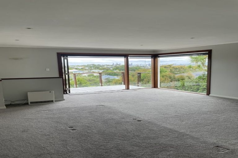 Photo of property in 2/20a Rawene Road, Birkenhead, Auckland, 0626