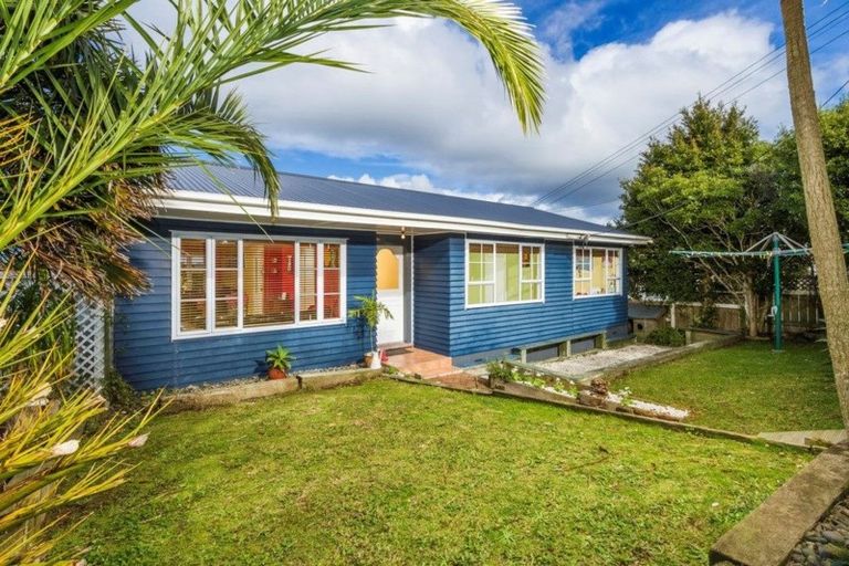 Photo of property in 72 Carlisle Road, Browns Bay, Auckland, 0632