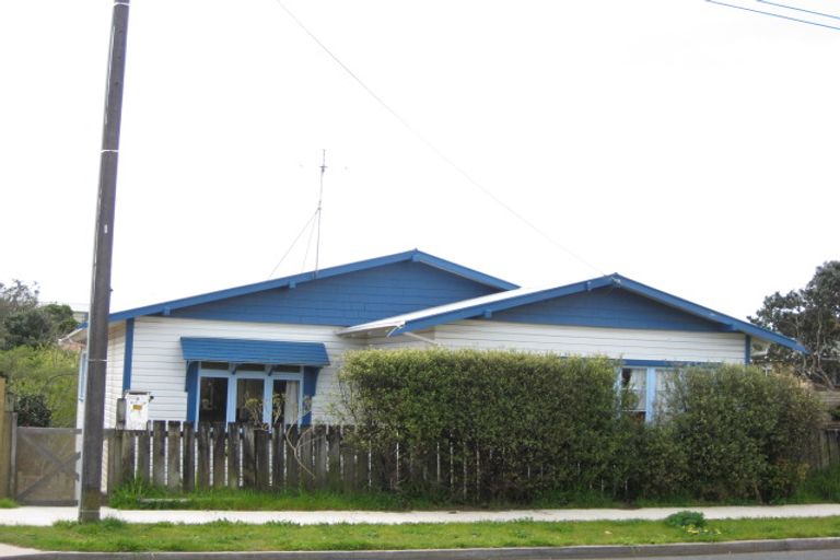 Photo of property in 6 Gaine Street, New Plymouth, 4310