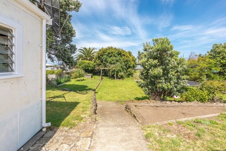Photo of property in 39 Hood Street, Castlecliff, Whanganui, 4501