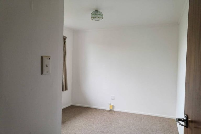 Photo of property in 38 Regency Place, Sunnynook, Auckland, 0632