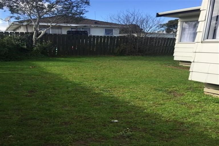 Photo of property in 2/119 Flat Bush Road, Clover Park, Auckland, 2023