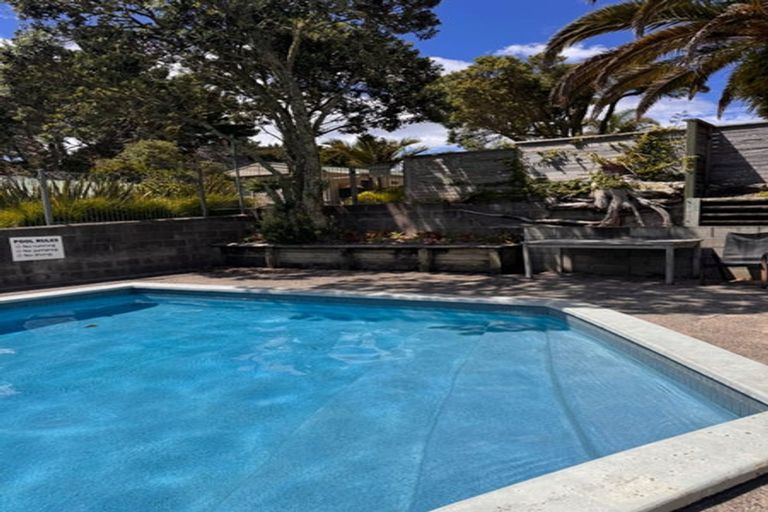 Photo of property in 9/37 Waipa Street, Birkenhead, Auckland, 0626