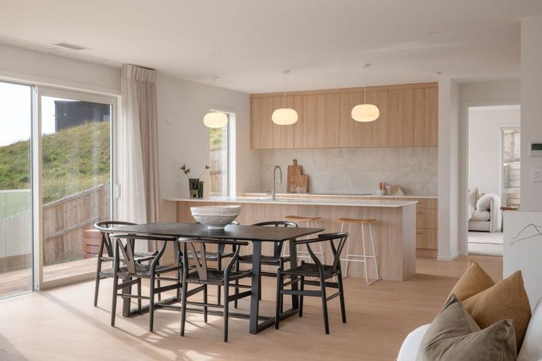 Photo of property in 98 Omahina Street, Raglan, 3225