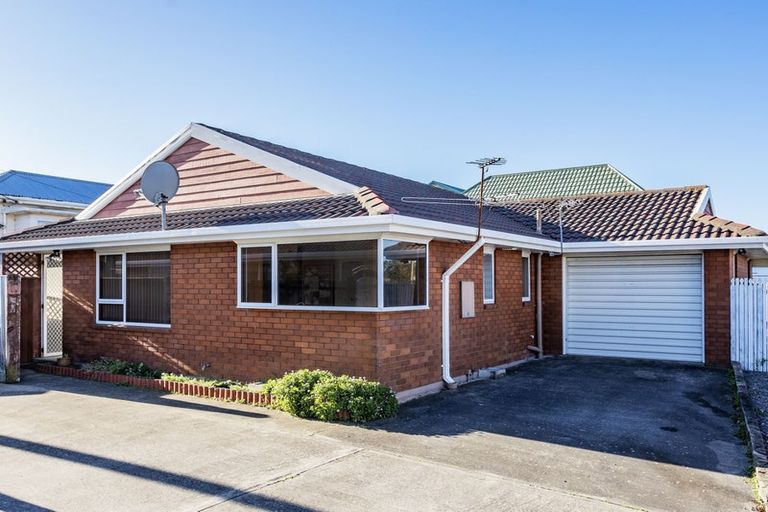 Photo of property in 106 Hawke Street, New Brighton, Christchurch, 8083