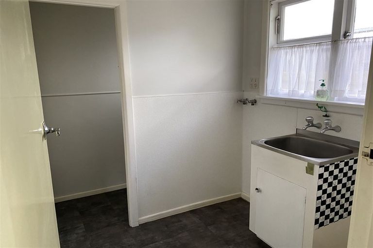 Photo of property in 75 Withells Road, Avonhead, Christchurch, 8042