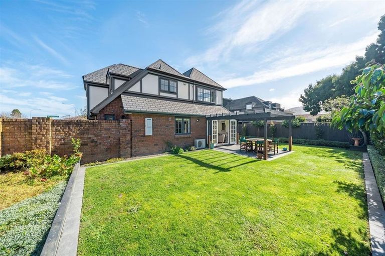 Photo of property in 33 Saint Columbans Grove, Boulcott, Lower Hutt, 5010