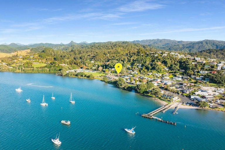 Photo of property in 8 Grey Avenue, Tairua, 3508