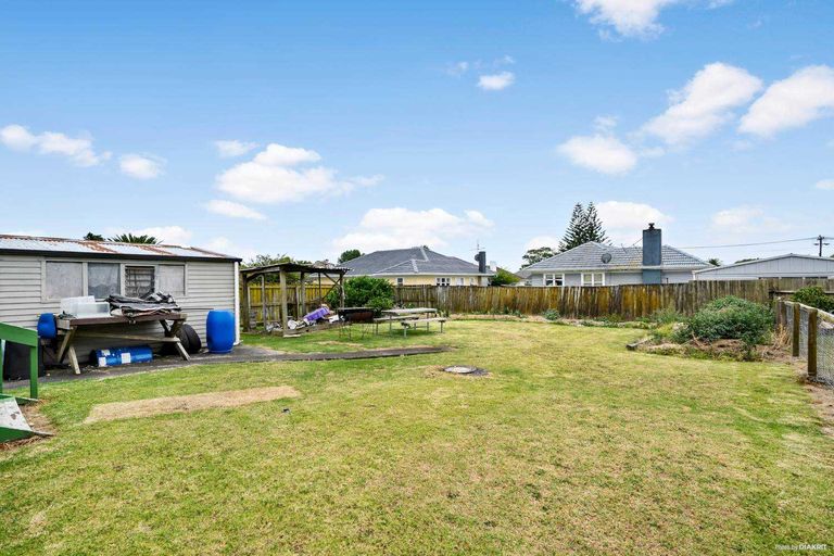Photo of property in 33 Johnstones Road, Otara, Auckland, 2023