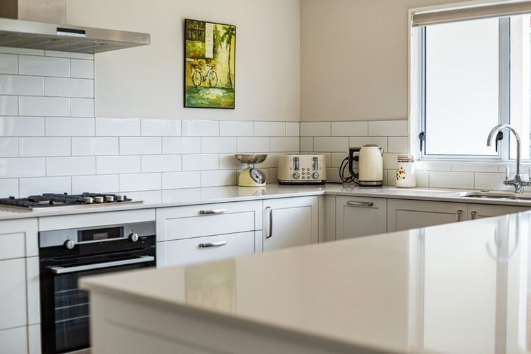 Photo of property in 7 Lakeside Villas, Whitby, Porirua, 5024