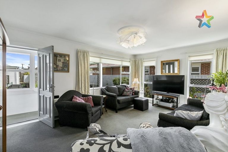 Photo of property in 20a Holyoake Crescent, Avalon, Lower Hutt, 5011
