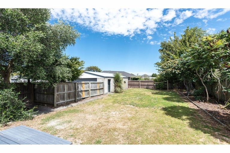 Photo of property in 15 Bronwyn Street, Mairehau, Christchurch, 8052