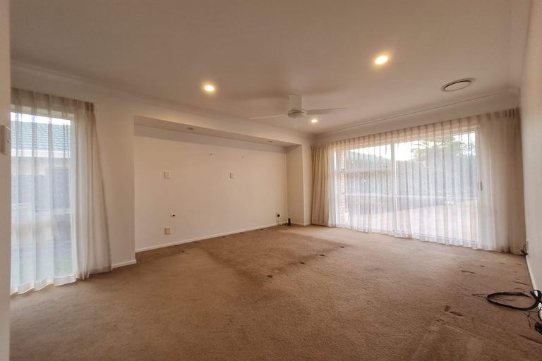 Photo of property in 15 Keppoch Court, Dannemora, Auckland, 2016