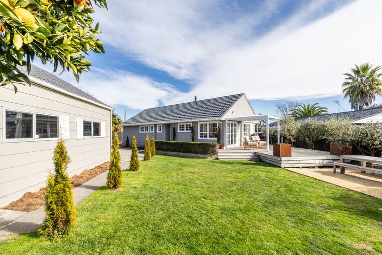 Photo of property in 9 Breadalbane Road, Havelock North, 4130