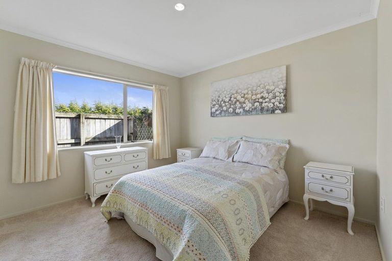 Photo of property in Rangeview Villas, 63/9 Fuller Close, Levin, 5510