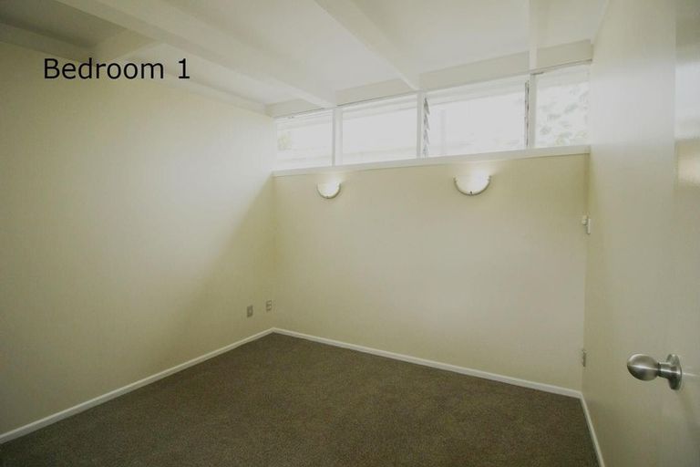 Photo of property in 2/127 Seabrook Avenue, New Lynn, Auckland, 0600