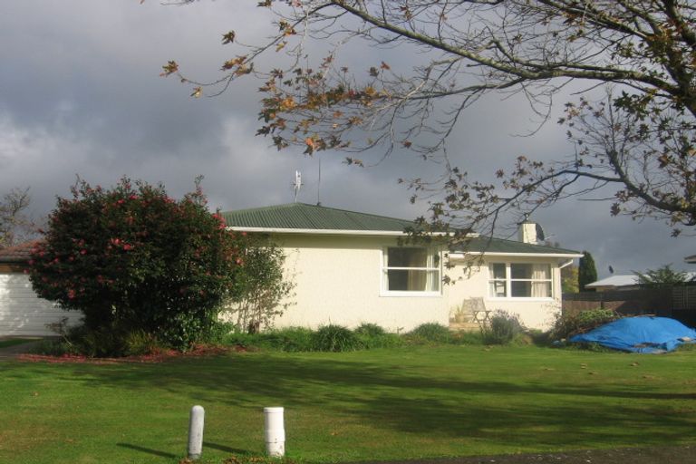 Photo of property in 6 Gloucester Street, Takaro, Palmerston North, 4412