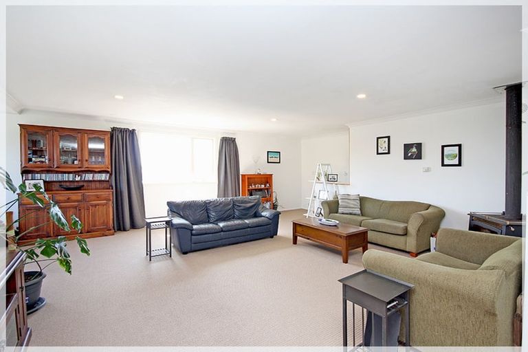 Photo of property in 2076 Tangimoana Road, Tangimoana, Palmerston North, 4473