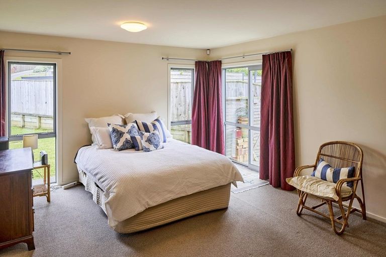 Photo of property in 4 Sunflower Close, Camborne, Porirua, 5026