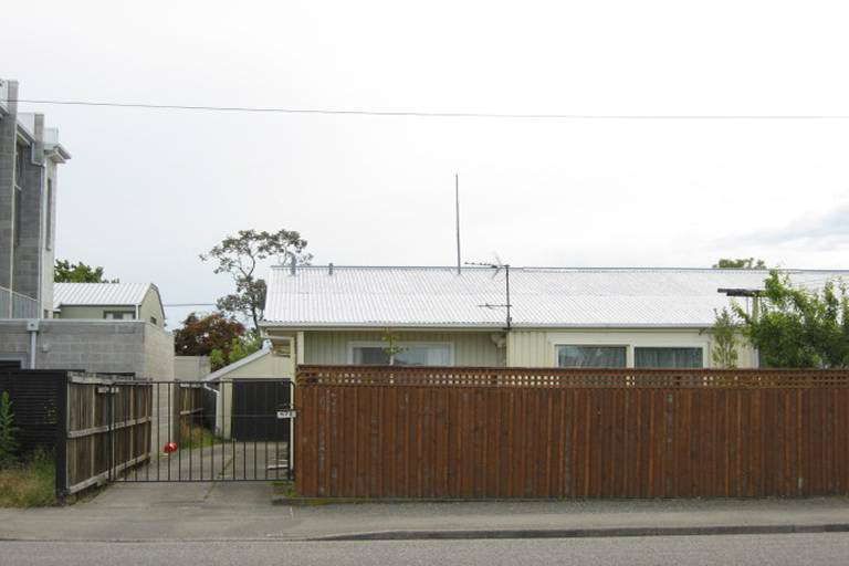 Photo of property in 2/471 Barbadoes Street, Edgeware, Christchurch, 8013