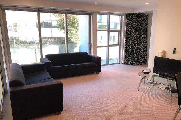 Photo of property in Summit Apartments, 4/184 Molesworth Street, Thorndon, Wellington, 6011