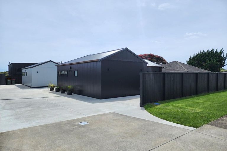 Photo of property in 140 Ngamotu Road, Spotswood, New Plymouth, 4310