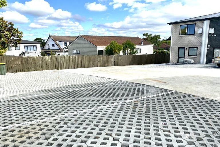 Photo of property in 8/36 Santiago Crescent, Unsworth Heights, Auckland, 0632