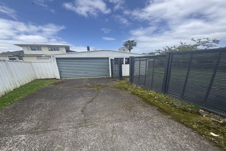 Photo of property in 43 Hilling Street, Titirangi, Auckland, 0604
