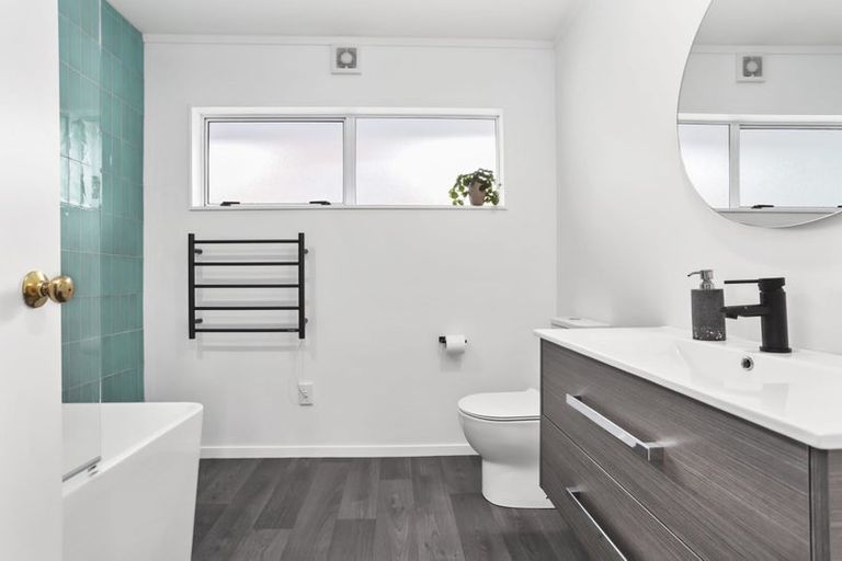 Photo of property in 1/10 Ambler Avenue, Glen Eden, Auckland, 0602