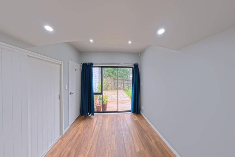 Photo of property in 64 Glengarry Road, Glen Eden, Auckland, 0602