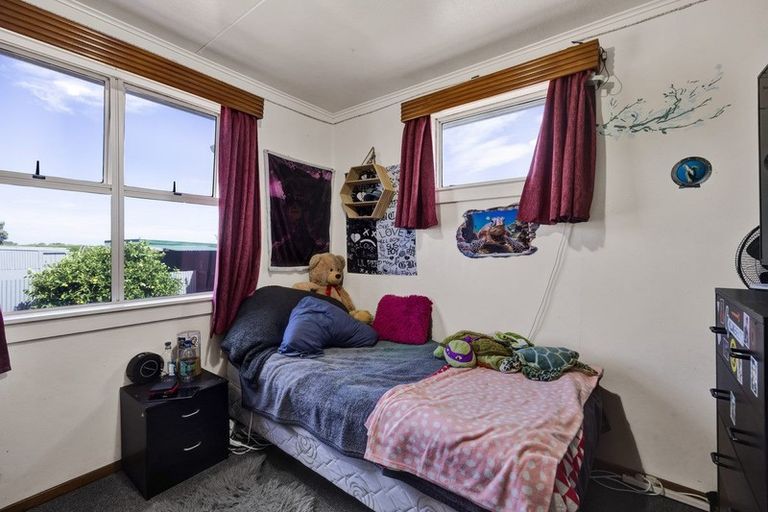 Photo of property in 14 Buchanan Place, Hawera, 4610