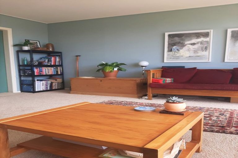 Photo of property in 23 Rangitane Street, Maupuia, Wellington, 6022